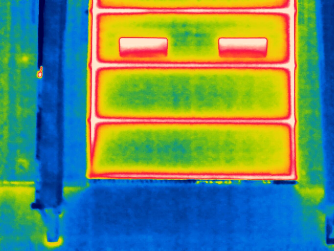 Thermal image of Heat loss through cargo door